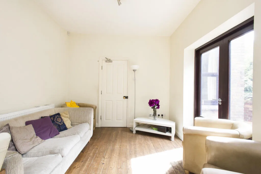 7 bedroom semi-detached house for rent