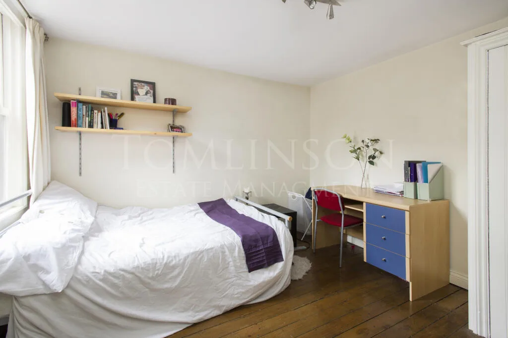 7 bedroom semi-detached house for rent