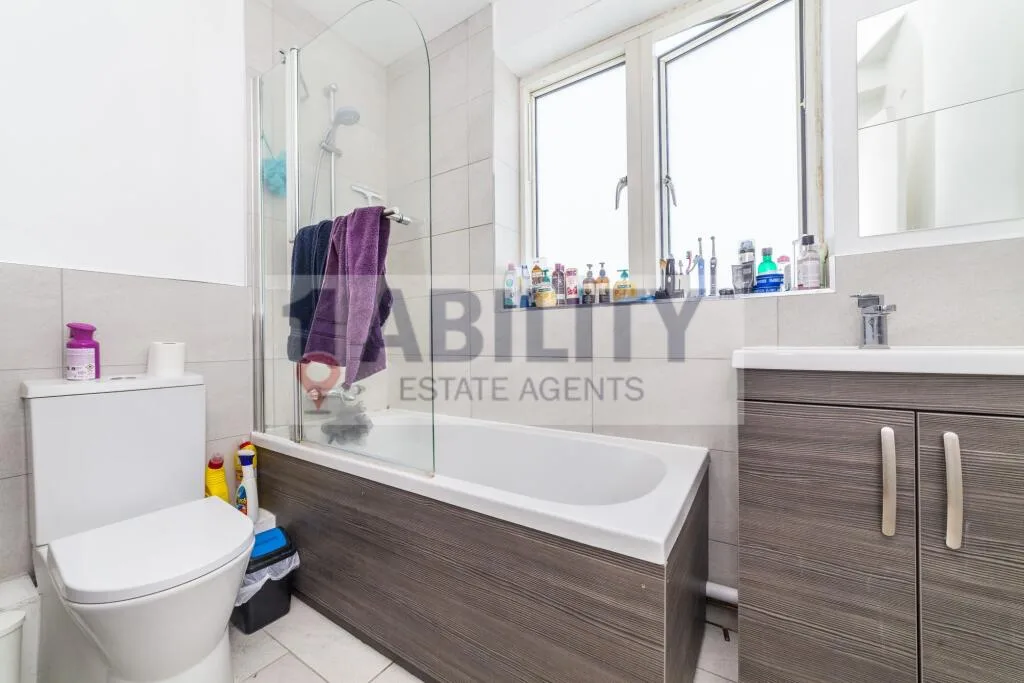 4 bedroom flat for rent