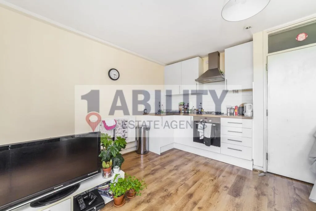 4 bedroom flat for rent