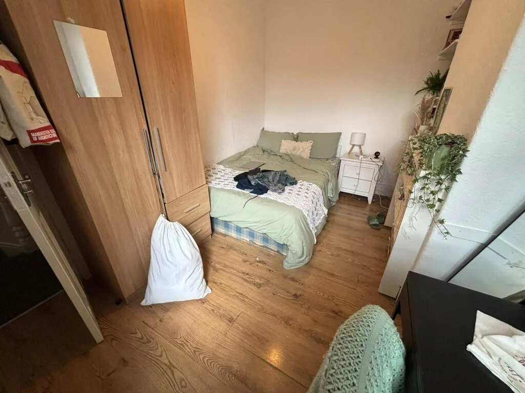 4 bedroom semi-detached house for rent