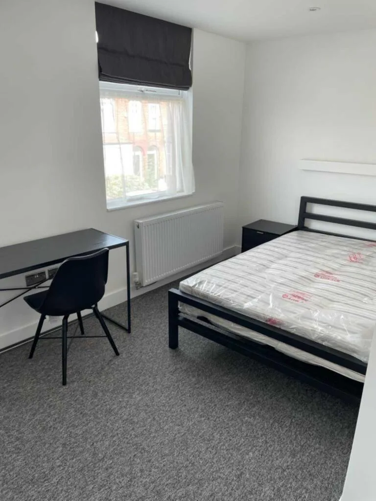 6 bedroom terraced house for rent