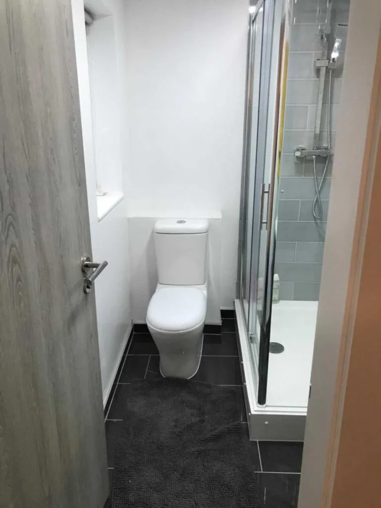 6 bedroom terraced house for rent