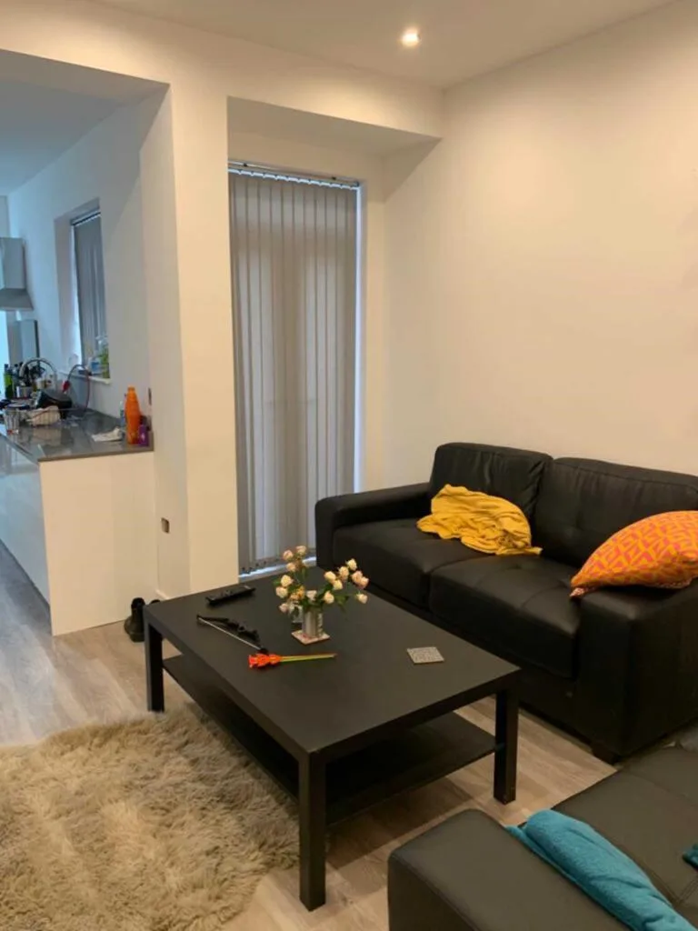 6 bedroom terraced house for rent