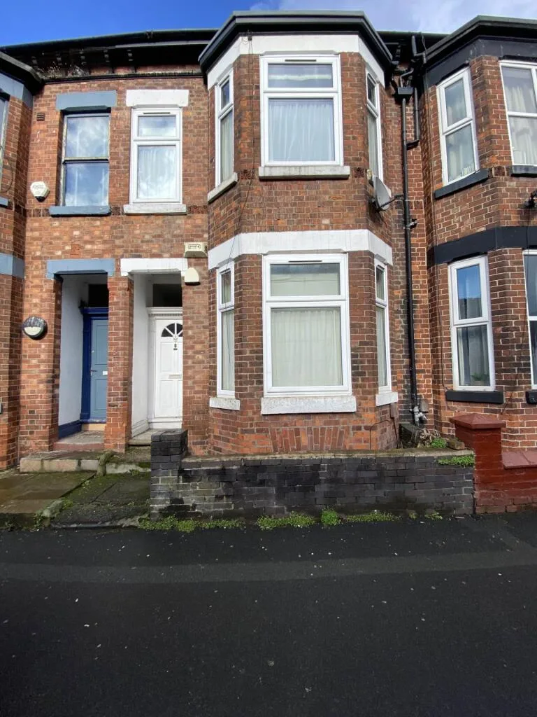 6 bedroom terraced house for rent
