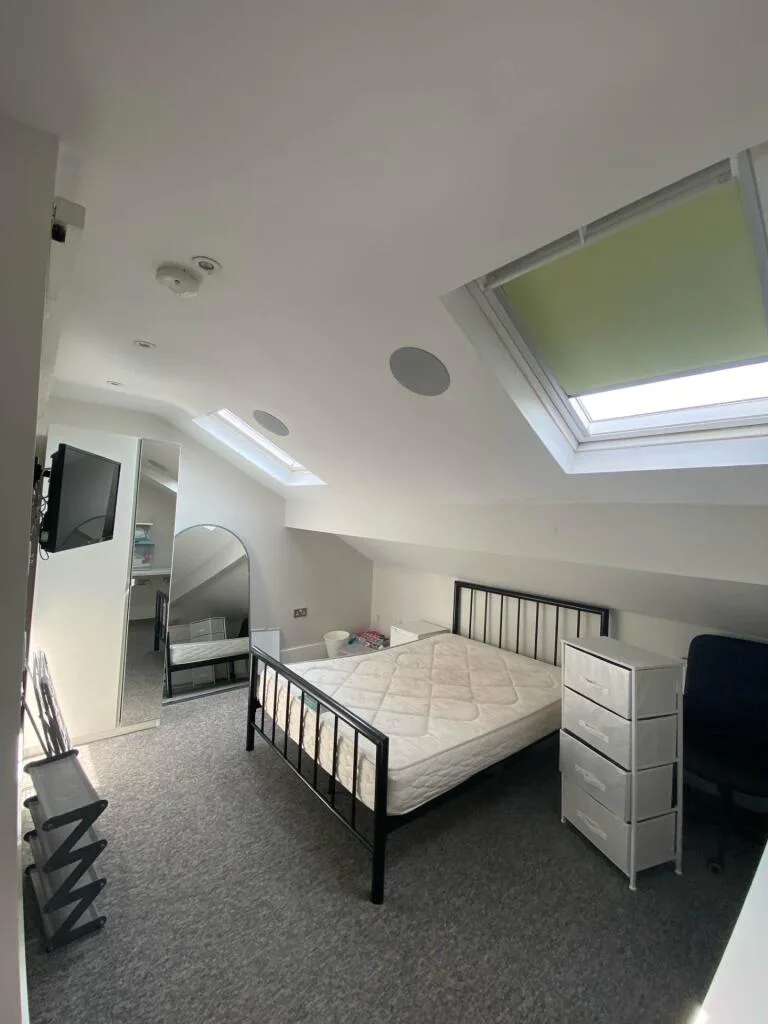 6 bedroom terraced house for rent