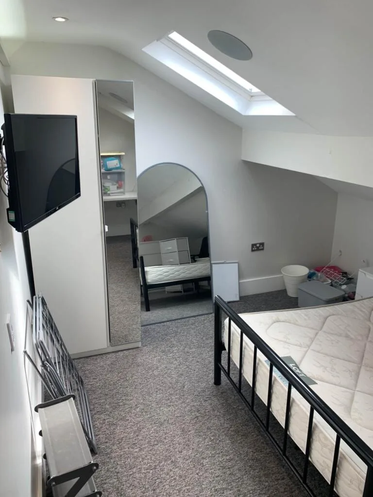 6 bedroom terraced house for rent