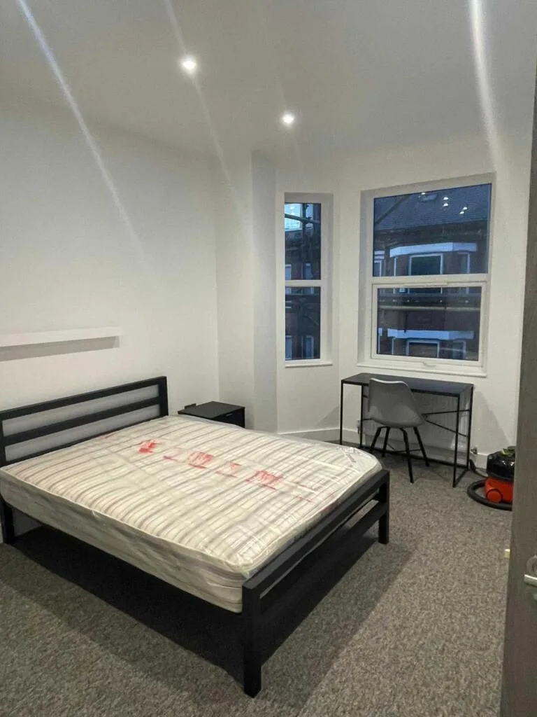 6 bedroom terraced house for rent