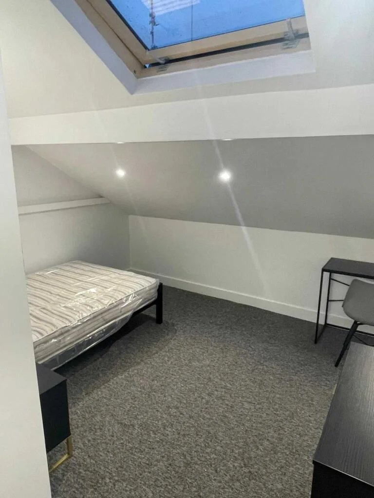 6 bedroom terraced house for rent