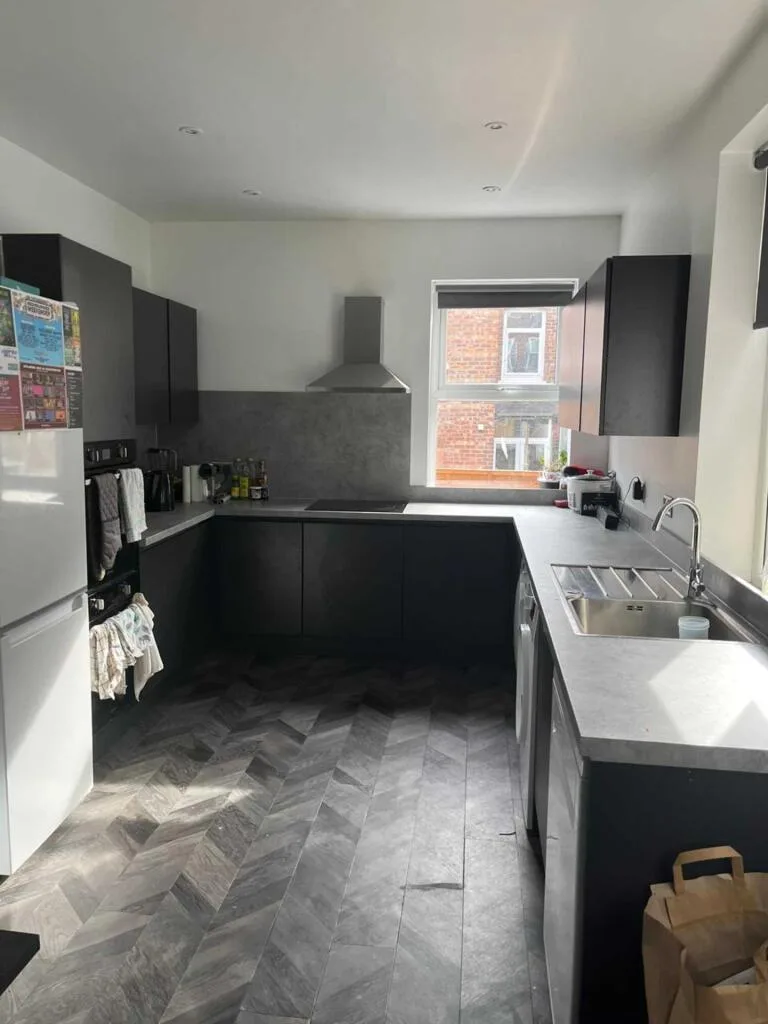 6 bedroom terraced house for rent