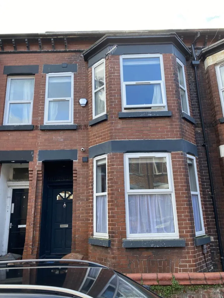 6 bedroom terraced house for rent