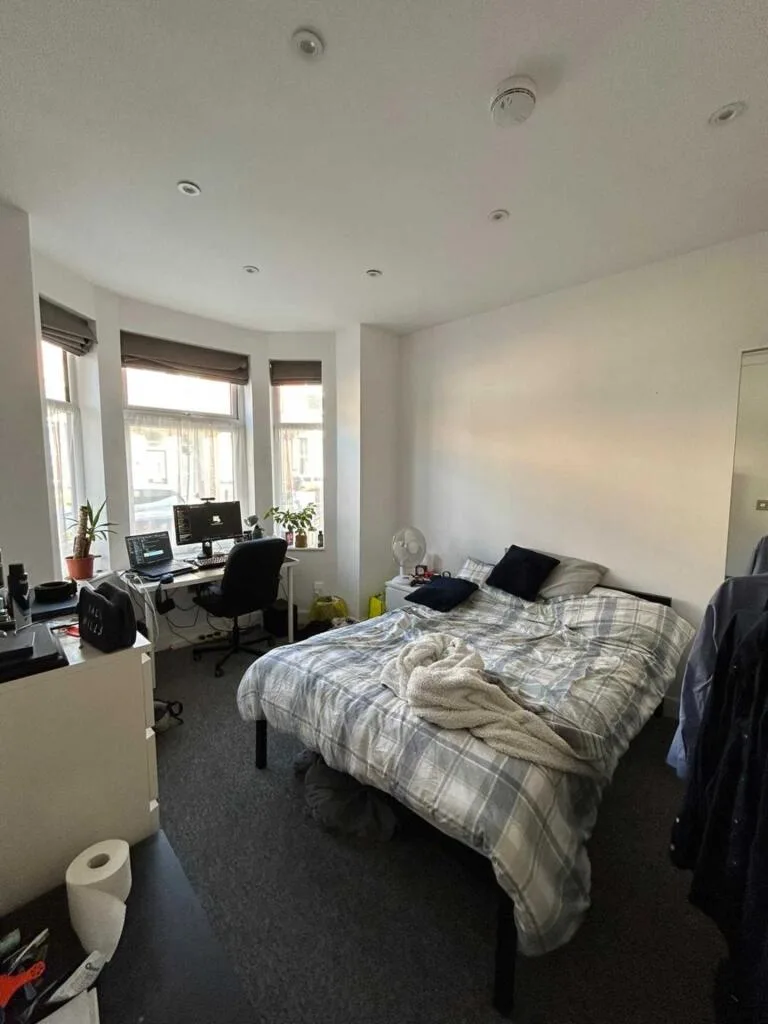 6 bedroom terraced house for rent