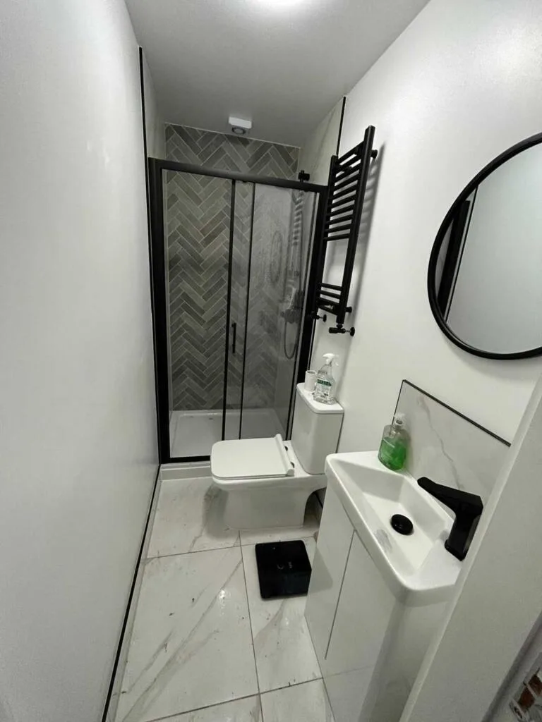 6 bedroom terraced house for rent