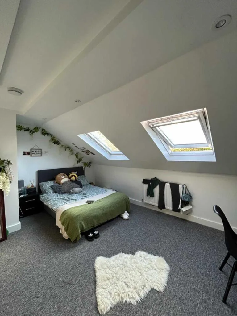 6 bedroom end of terrace house for rent