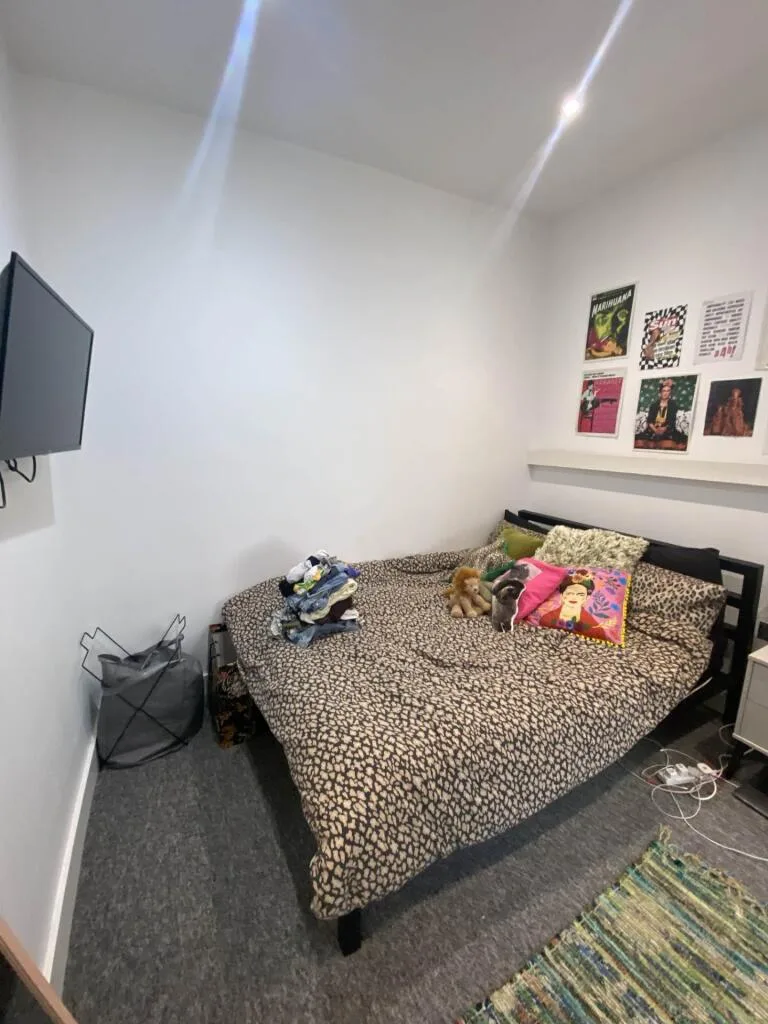 6 bedroom terraced house for rent