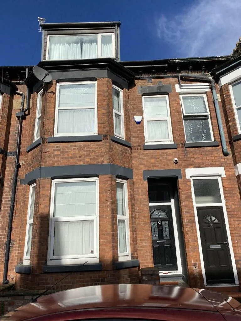 6 bedroom terraced house for rent