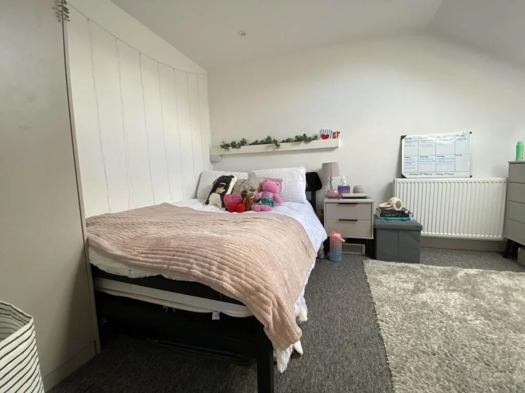 6 bedroom terraced house for rent