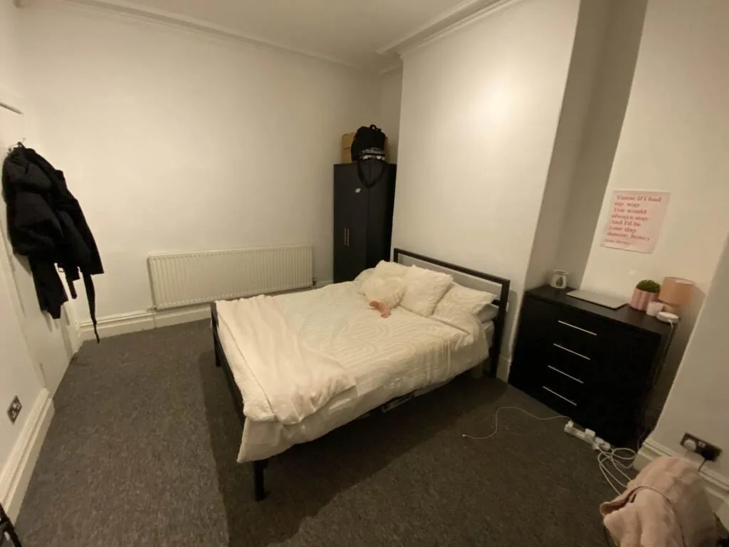 6 bedroom terraced house for rent
