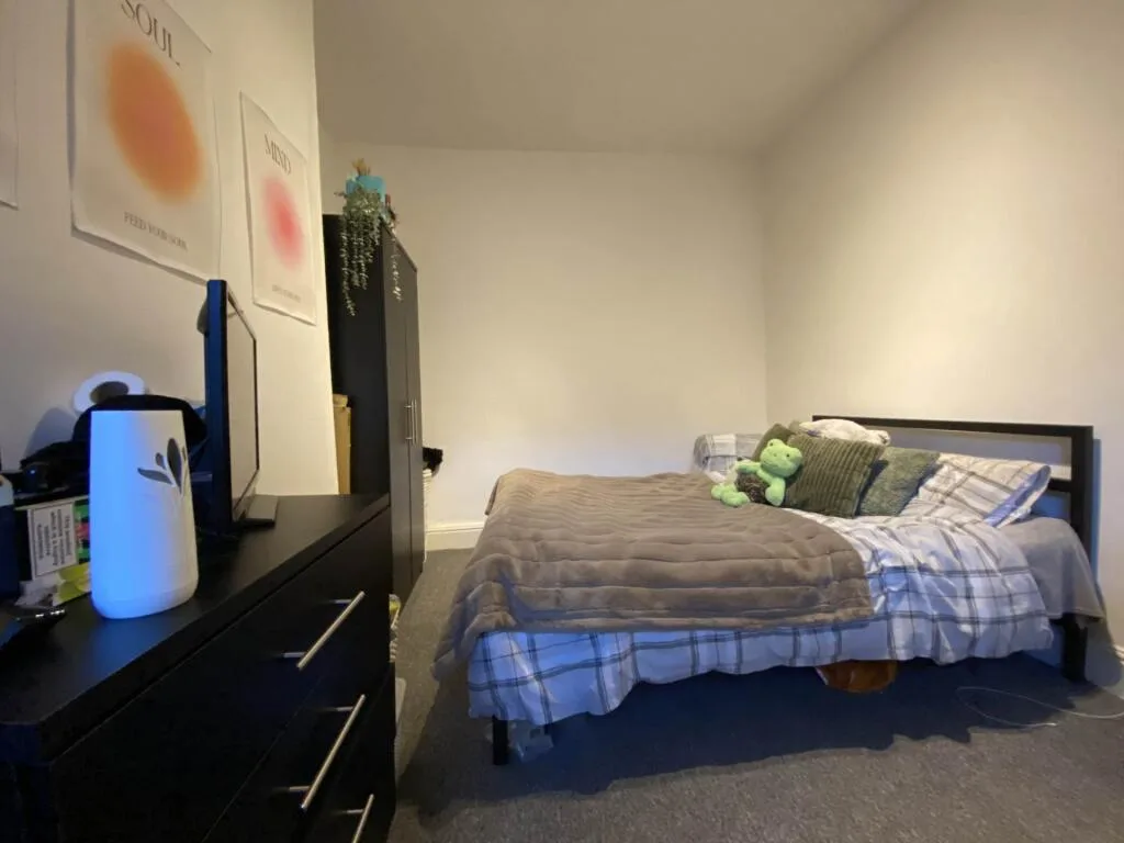 6 bedroom terraced house for rent