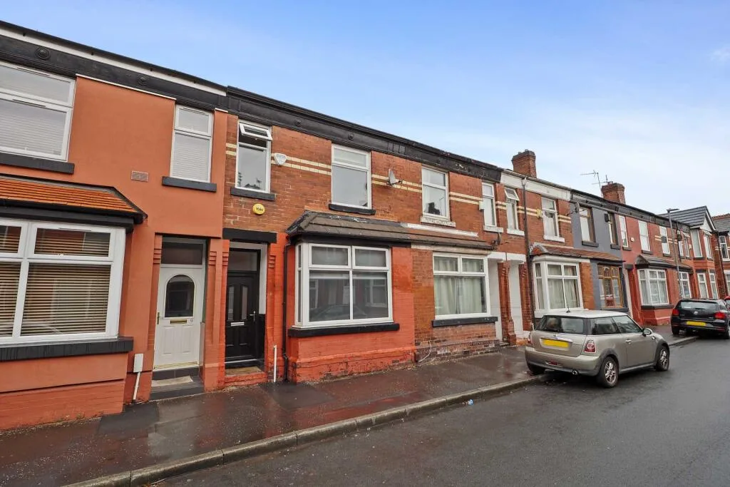 5 bedroom terraced house for rent