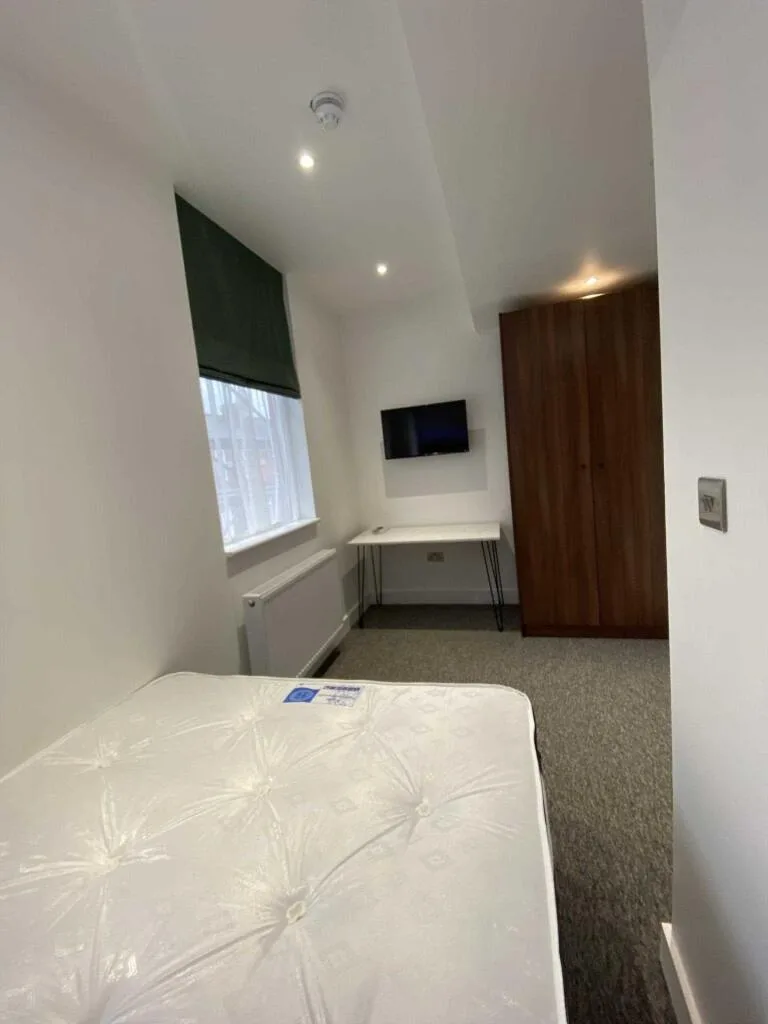 6 bedroom terraced house for rent