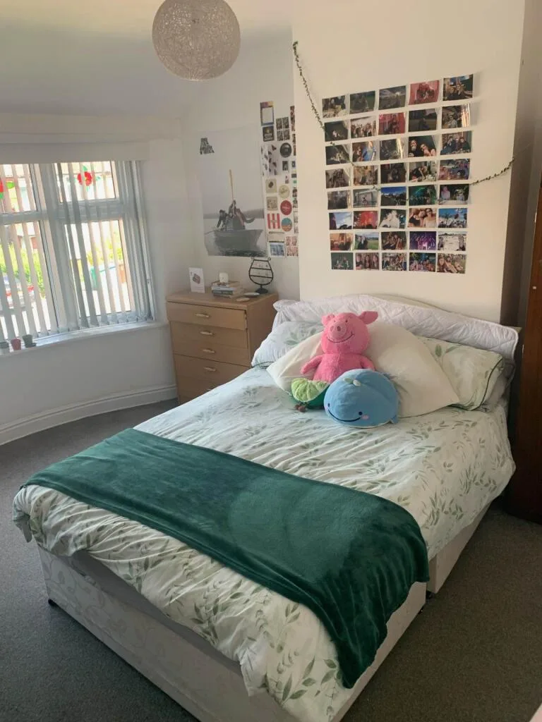 4 bedroom semi-detached house for rent