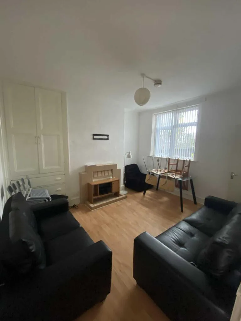 5 bedroom terraced house for rent