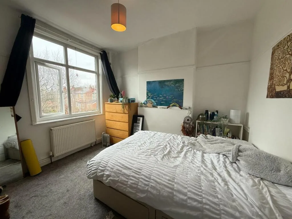 6 bedroom house for rent