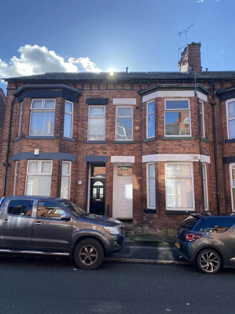 6 bedroom terraced house for rent