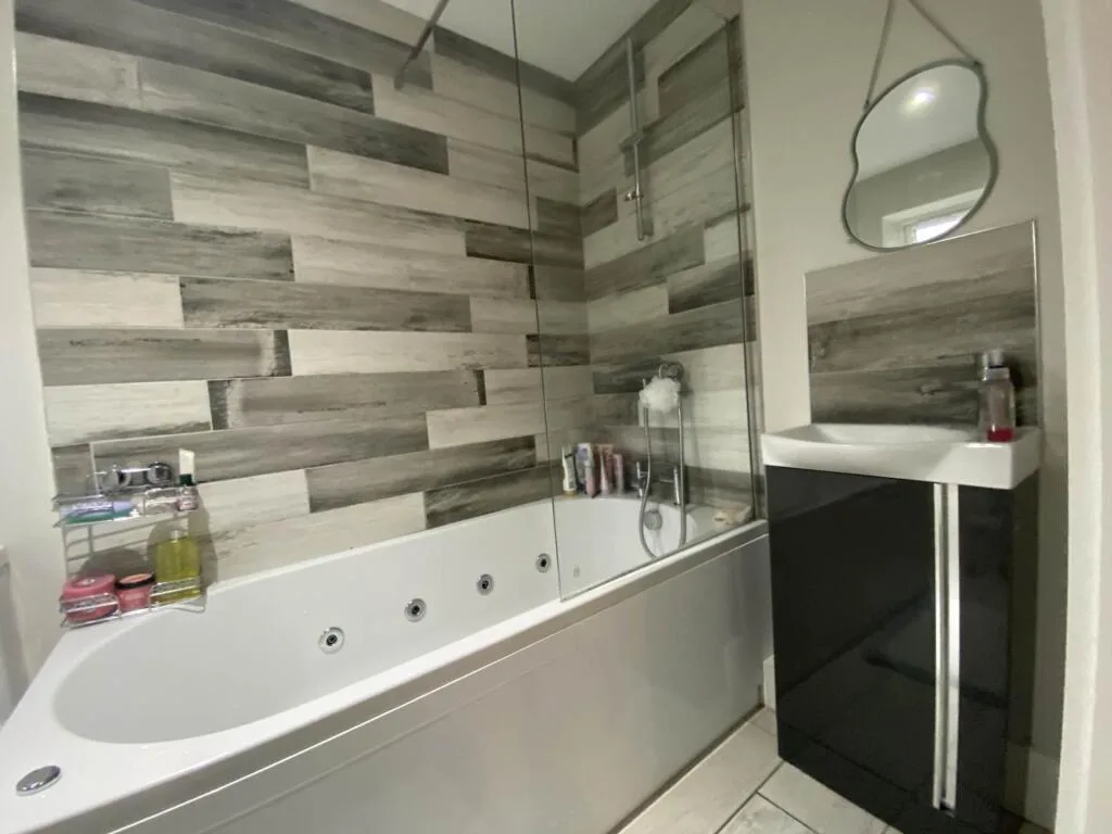 5 bedroom terraced house for rent