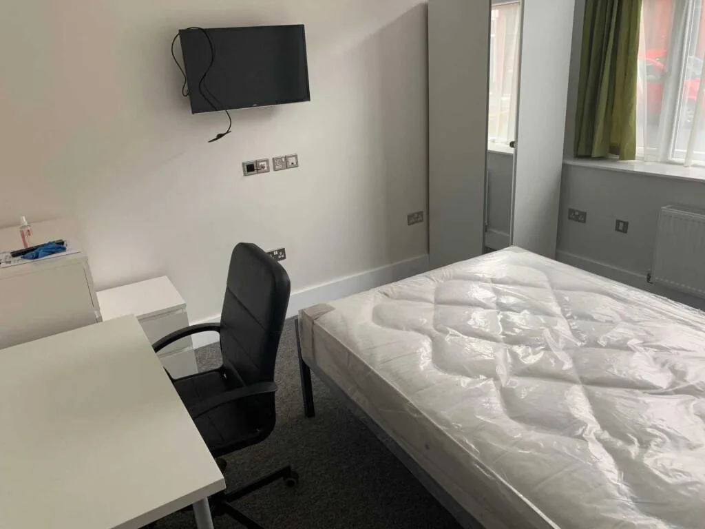 5 bedroom terraced house for rent