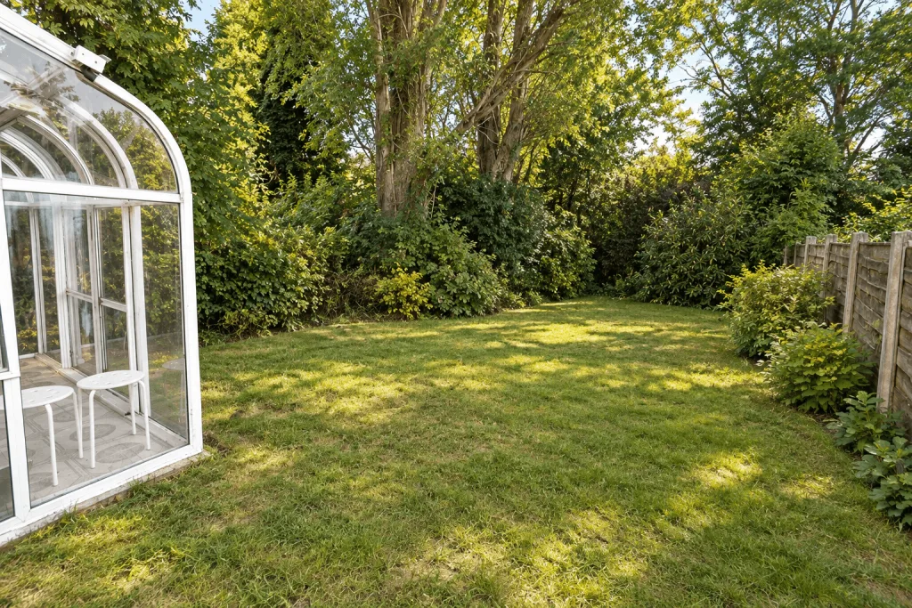 4 bedroom semi-detached house for rent