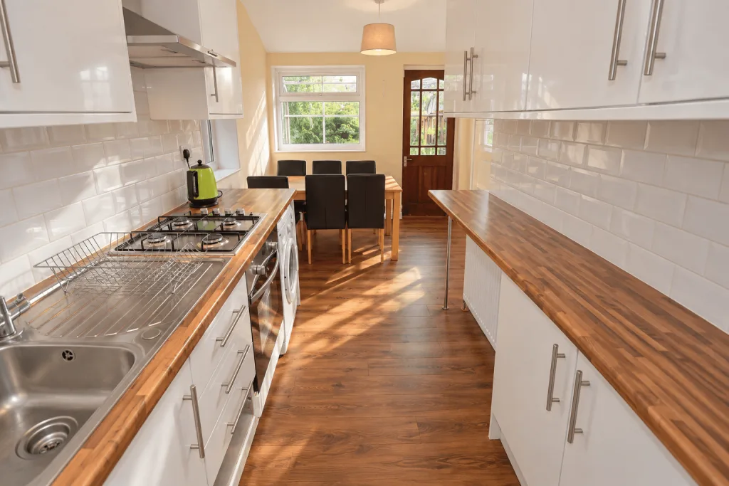 4 bedroom semi-detached house for rent