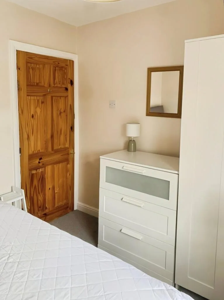 4 bedroom semi-detached house for rent