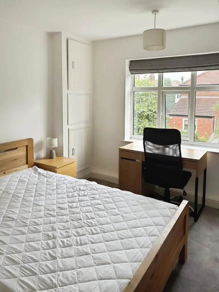 4 bedroom semi-detached house for rent