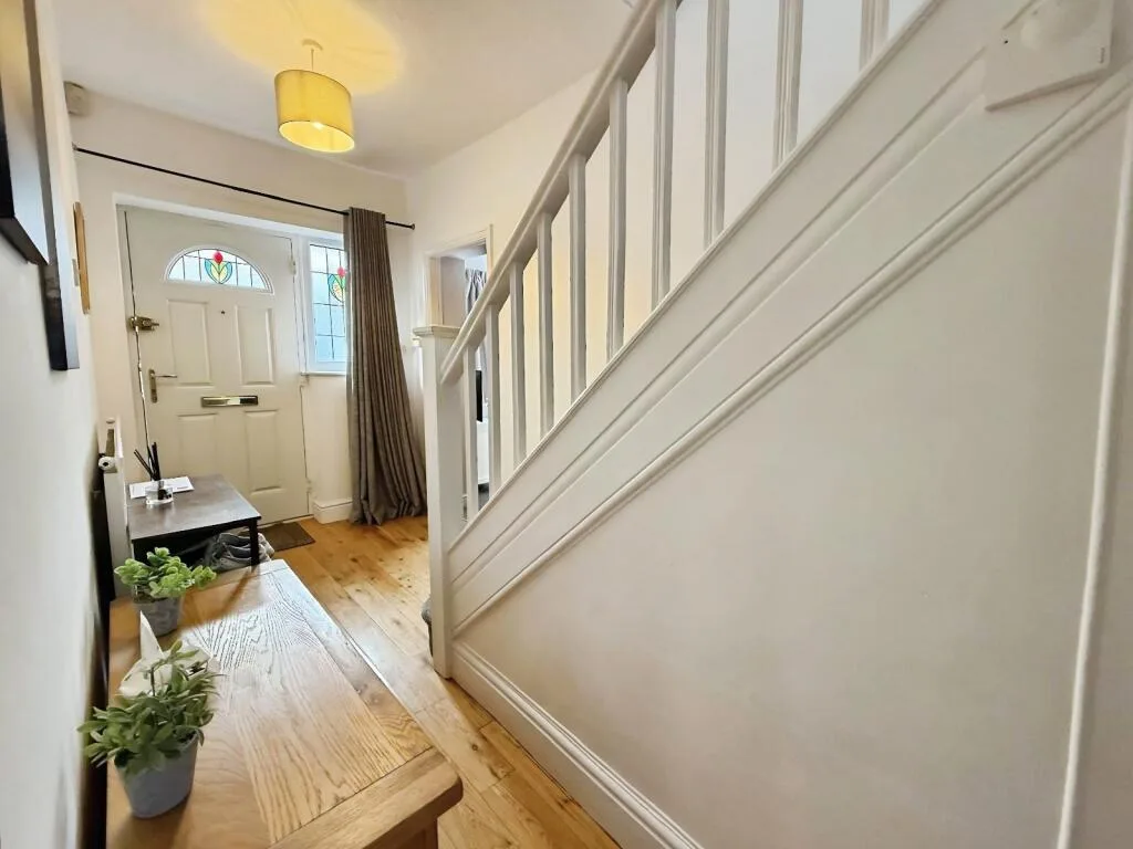 4 bedroom semi-detached house for rent