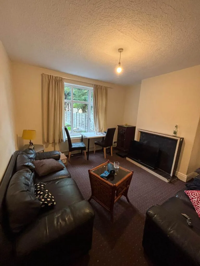 3 bedroom semi-detached house for rent