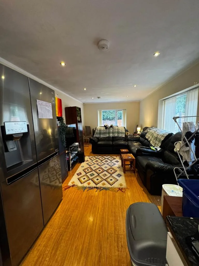 4 bedroom semi-detached house for rent