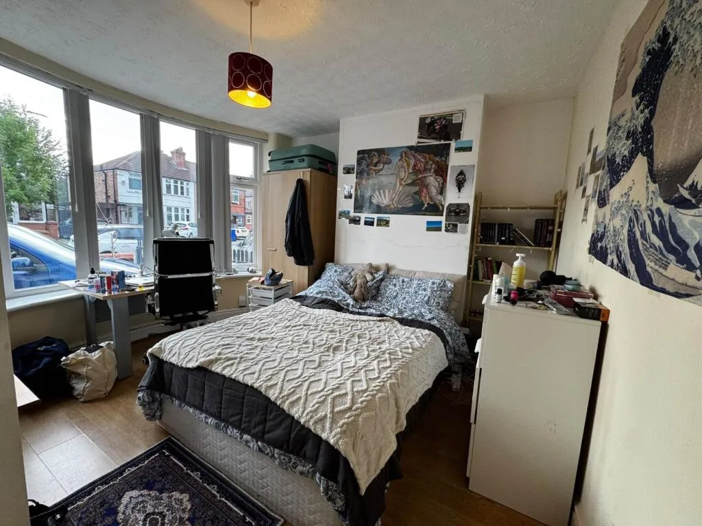4 bedroom semi-detached house for rent
