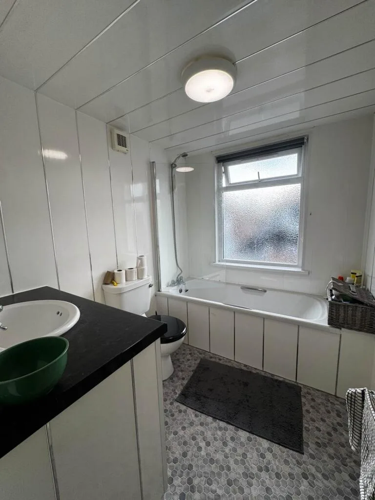 4 bedroom semi-detached house for rent
