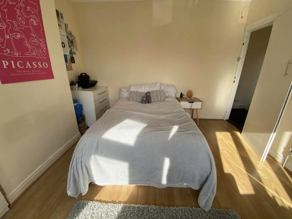 4 bedroom semi-detached house for rent