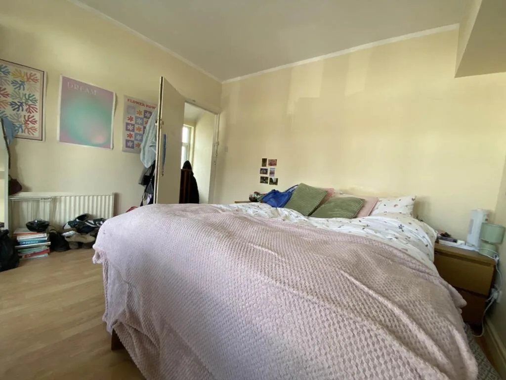 4 bedroom semi-detached house for rent