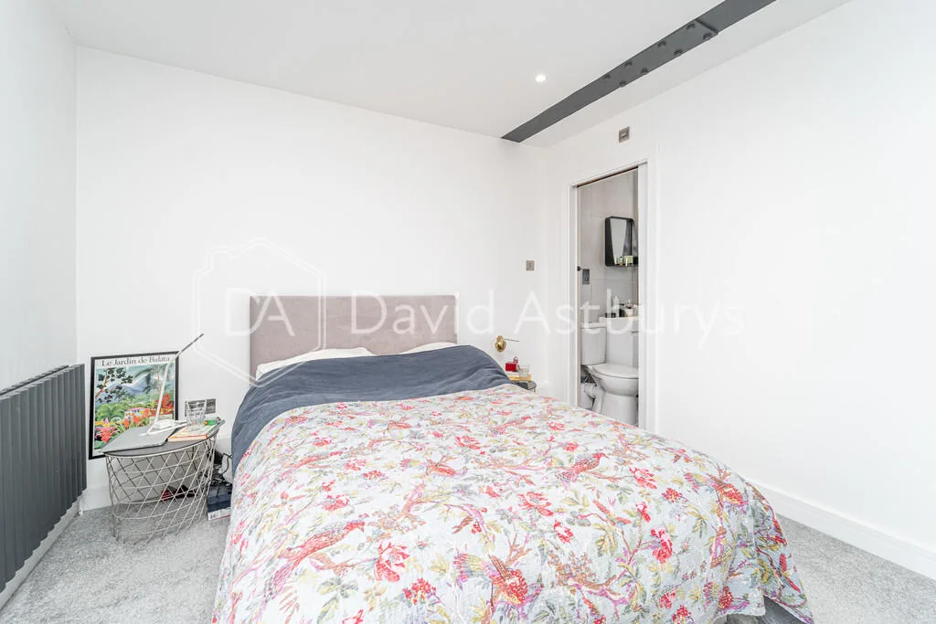 2 bedroom maisonette for rent