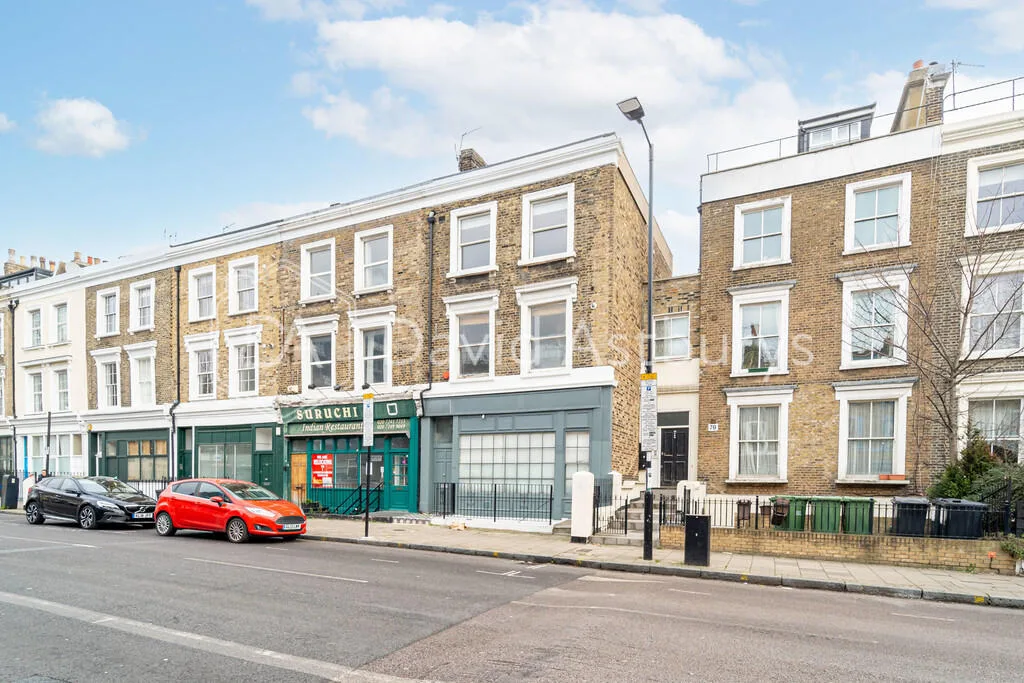 2 bedroom maisonette for rent