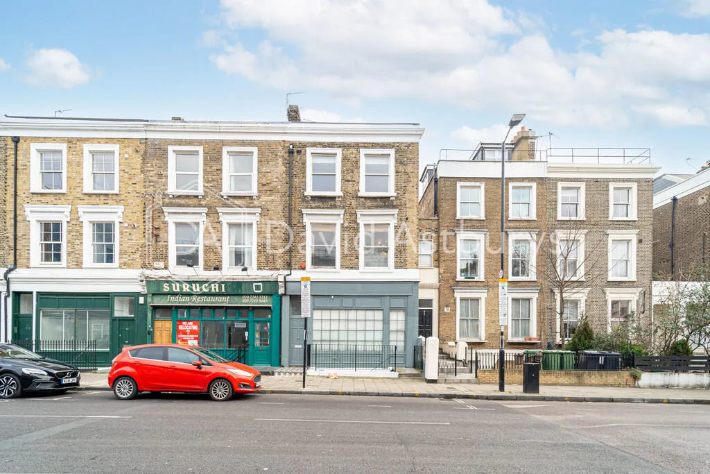 2 bedroom maisonette for rent