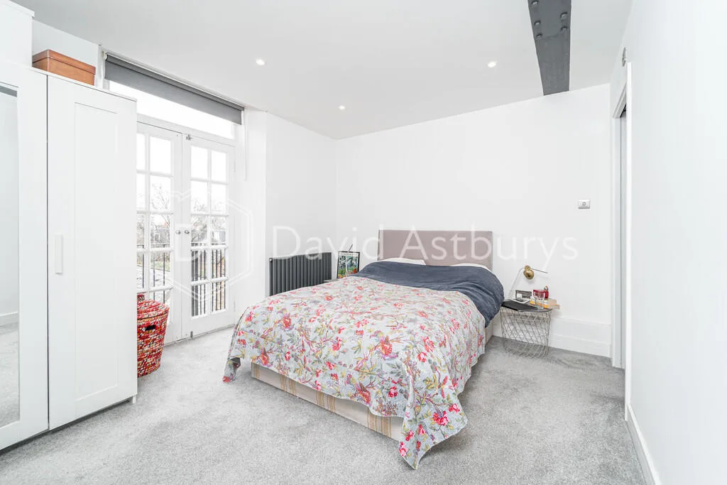 2 bedroom maisonette for rent