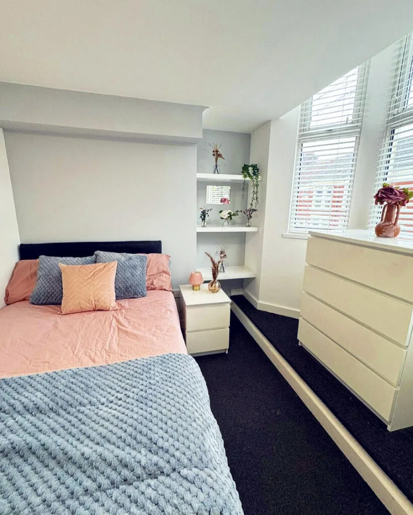 6 bedroom terraced house for rent