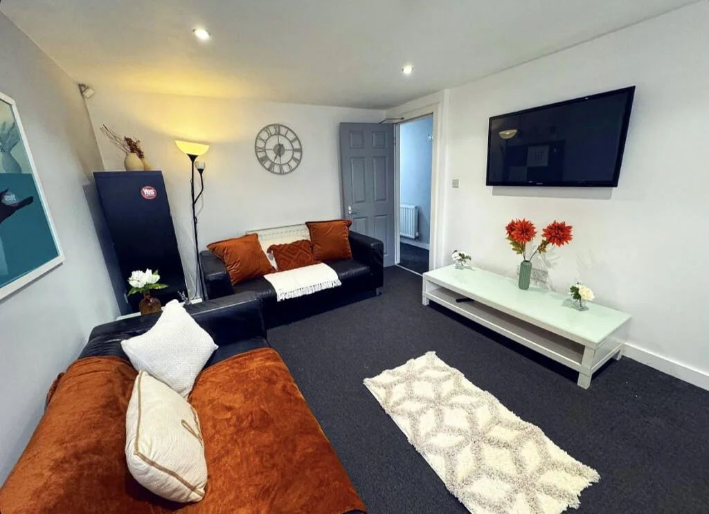 6 bedroom terraced house for rent