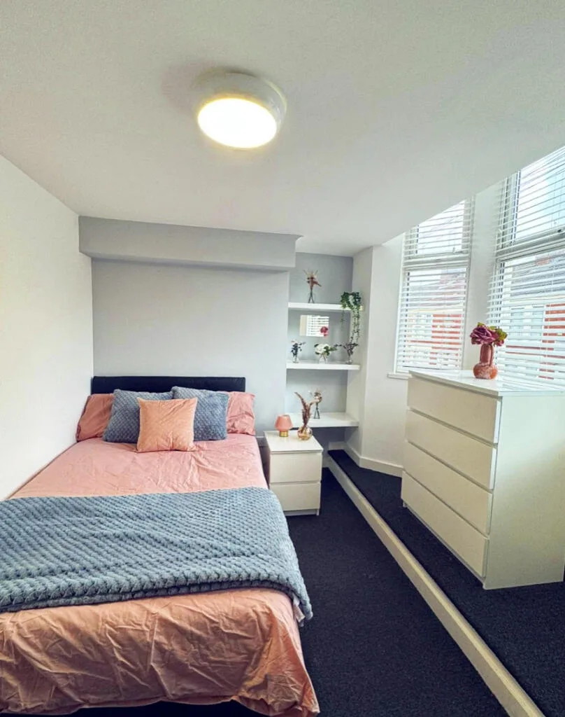 6 bedroom terraced house for rent