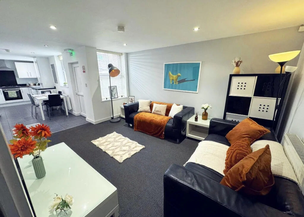 6 bedroom terraced house for rent